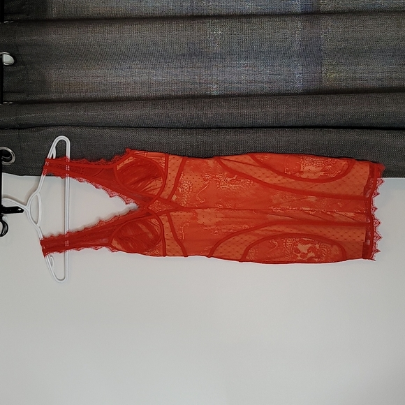 BEBE red lace dress - Picture 11 of 17